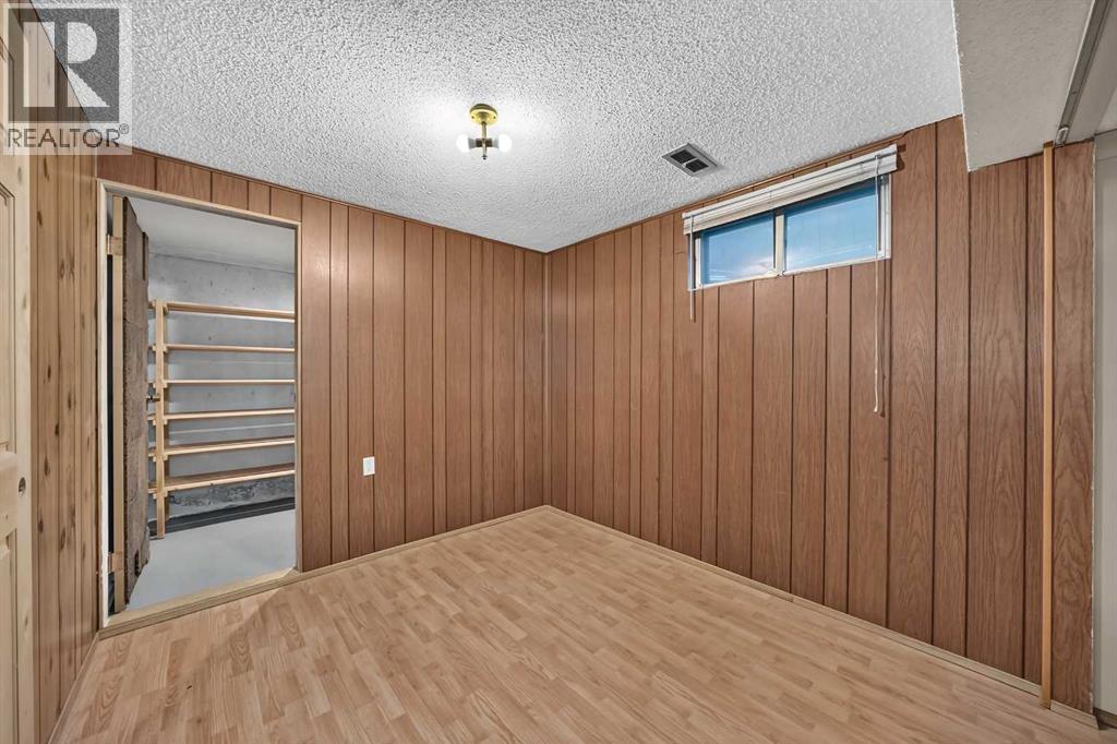 112 Queensland Place SE - Image 31