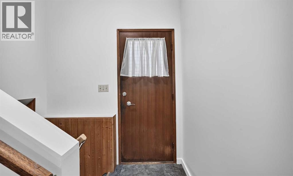 112 Queensland Place SE - Image 22