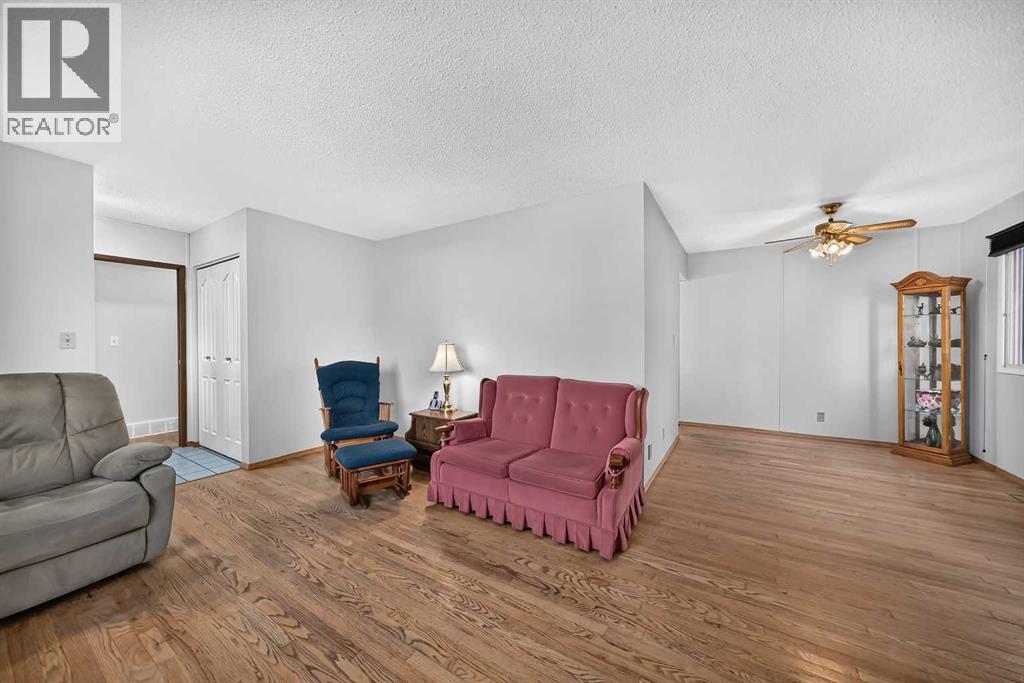 112 Queensland Place SE - Image 8