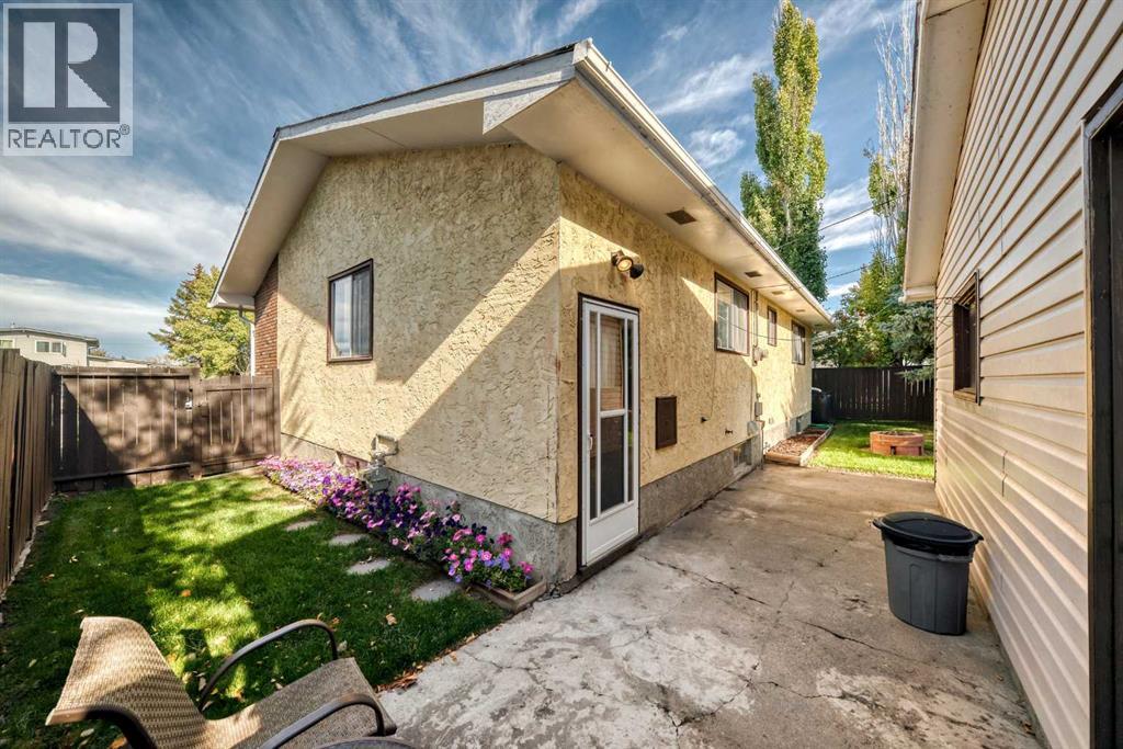 112 Queensland Place SE - Image 37