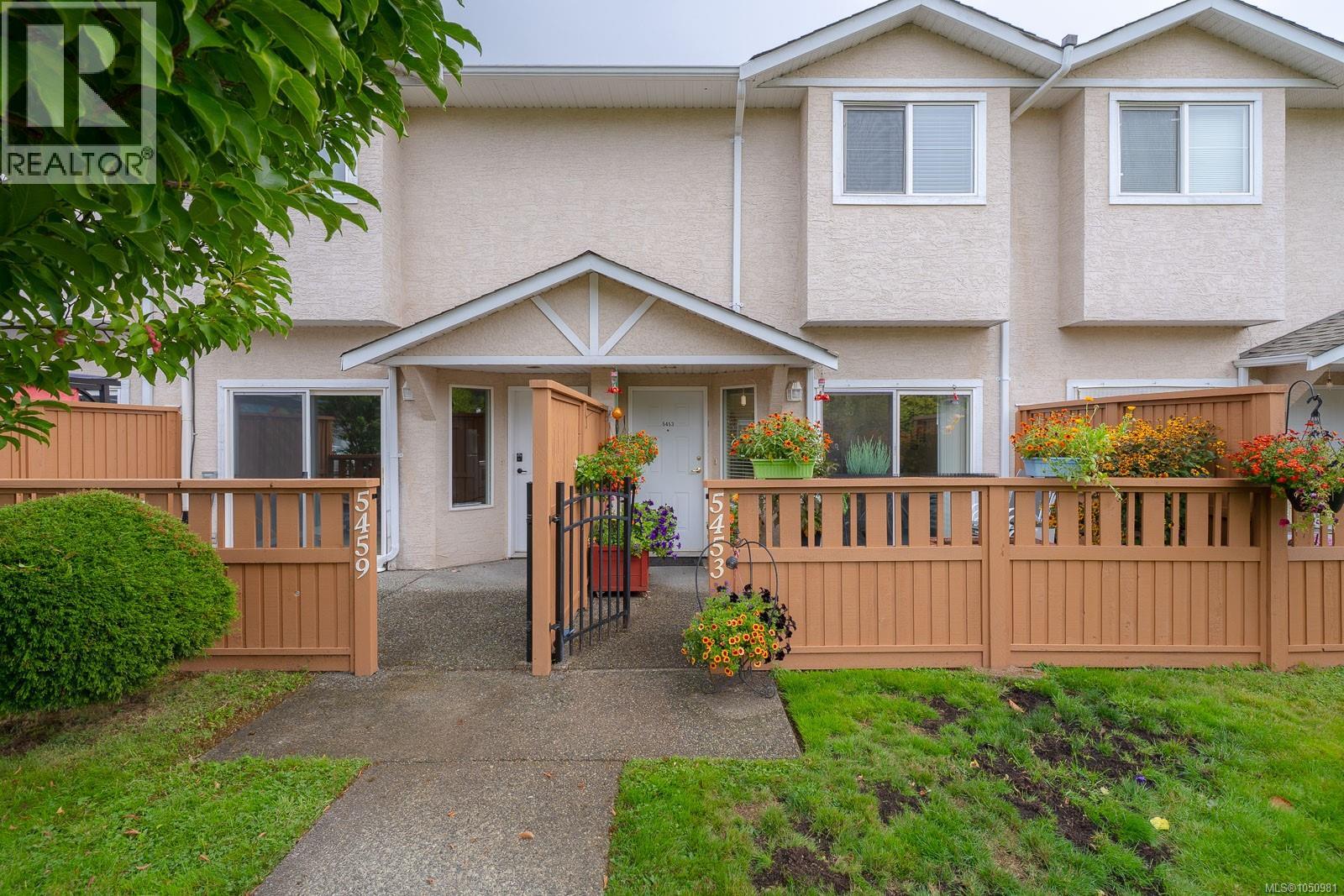 5453 Woodland Cres W - 1