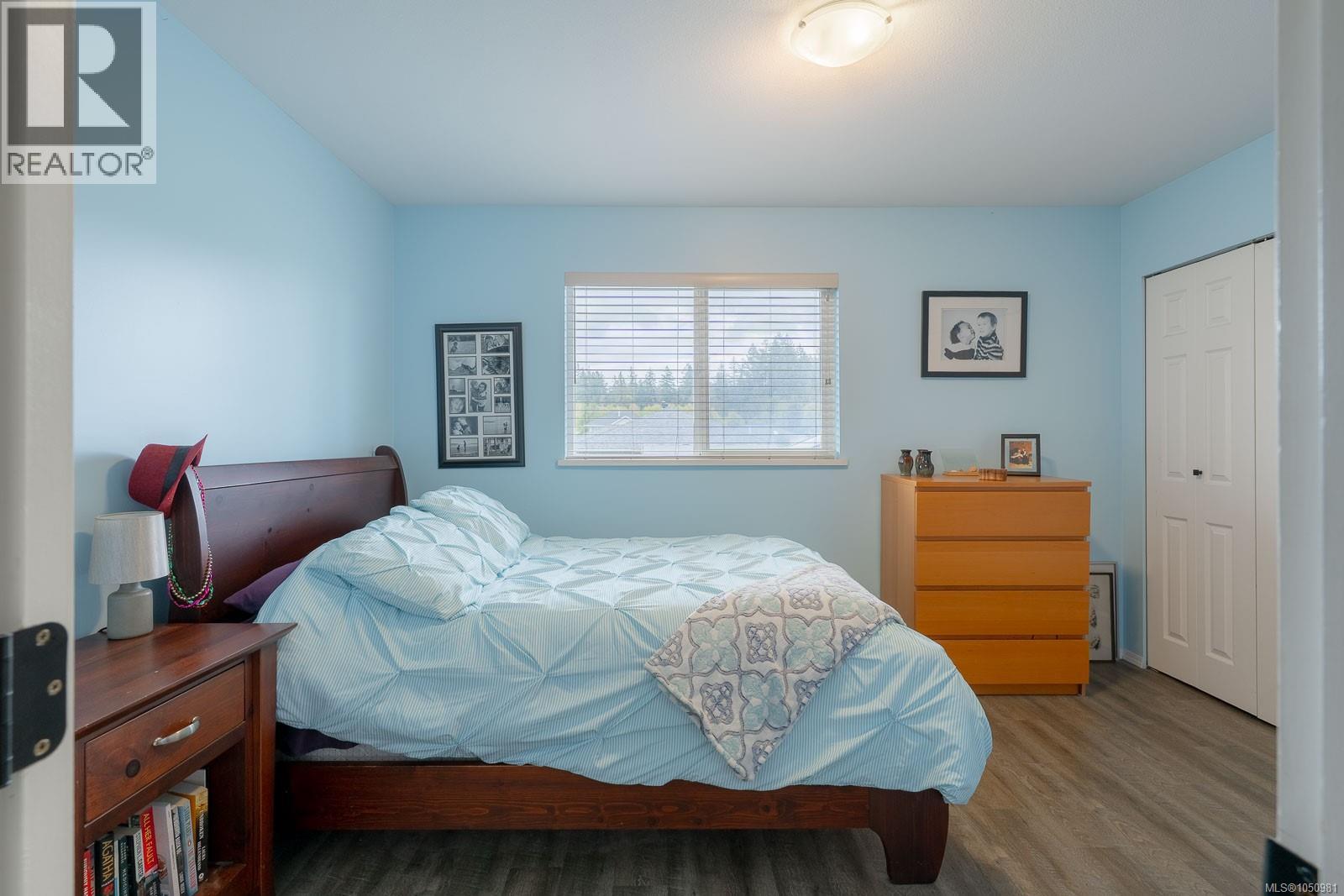 5453 Woodland Cres W - Image 13
