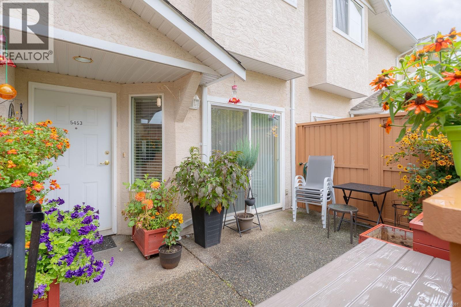 5453 Woodland Cres W - 18