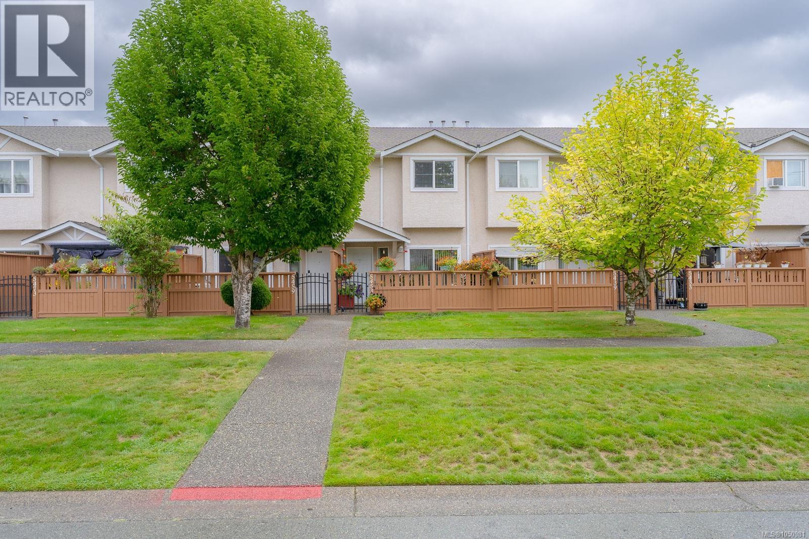 5453 Woodland Cres W - 29