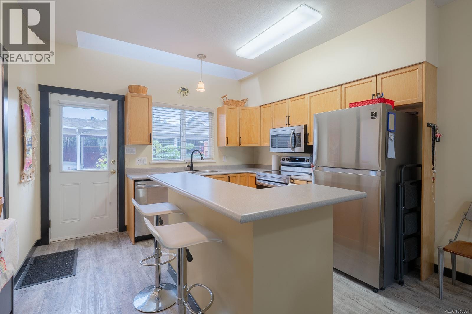 5453 Woodland Cres W - Image 7