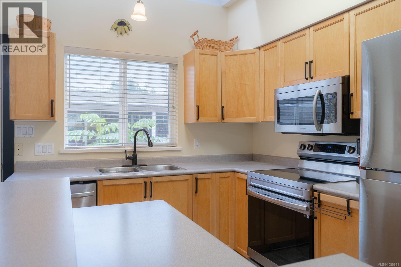 5453 Woodland Cres W - Image 8