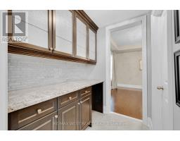 Family room - 8 Chapel Gully Trail, King, ON L7B0A1 Photo 7
