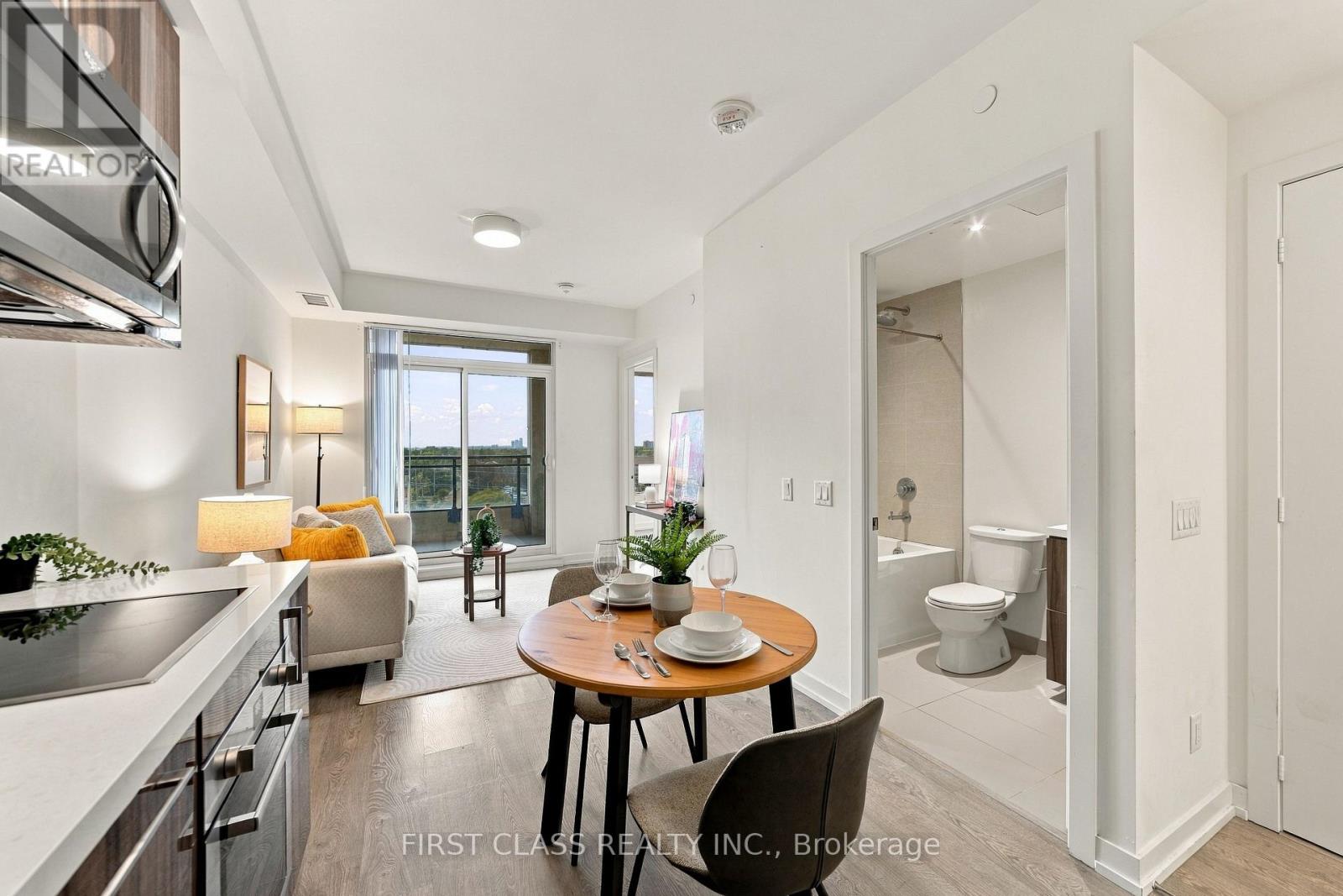 #601 1 GRANDVIEW AVENUE - 10