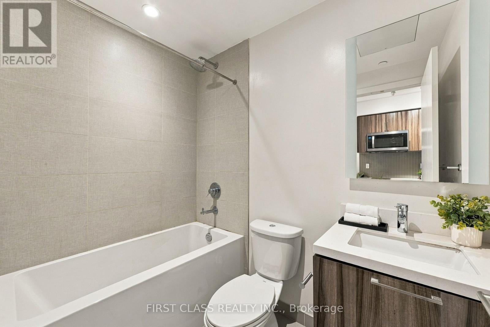 #601 1 GRANDVIEW AVENUE - 12