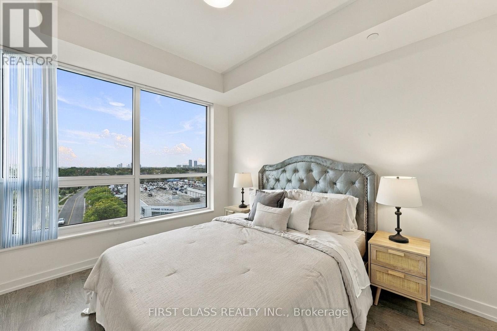 #601 1 GRANDVIEW AVENUE - 15