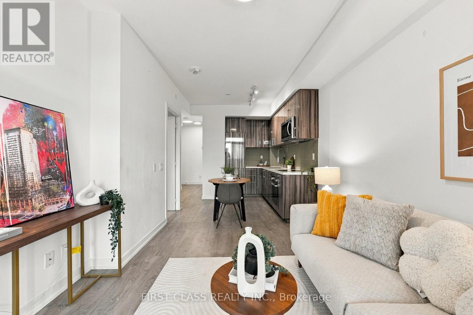#601 1 GRANDVIEW AVENUE - 7