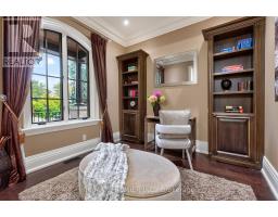 Family room - 243 Rumble Avenue, Richmond Hill, ON L4C4G5 Photo 10