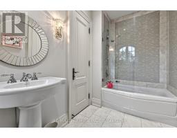 243 Rumble Avenue, Richmond Hill, ON L4C4G5 Photo 17