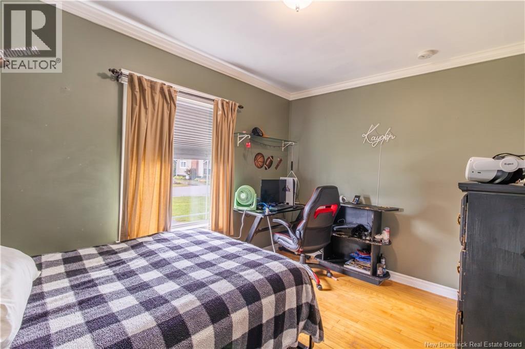 27 Stewart Avenue - 25
