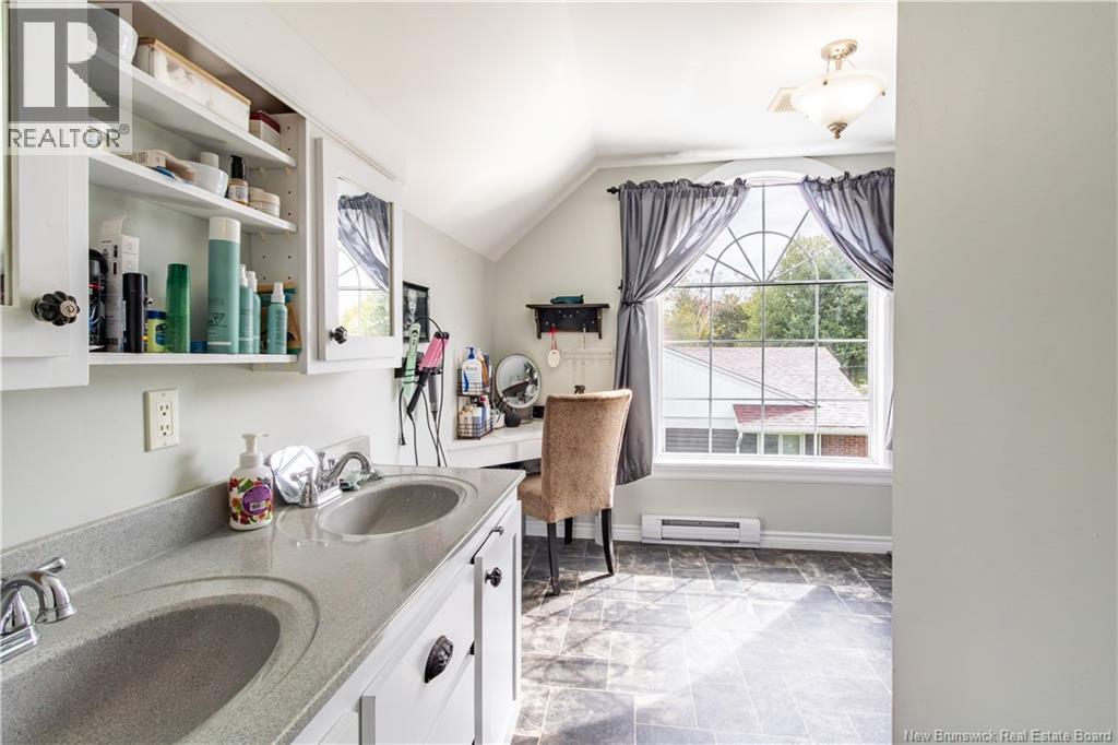 27 Stewart Avenue - Image 33
