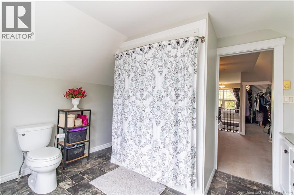 27 Stewart Avenue - 34
