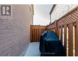 6 Calmist Crescent, Brampton, ON L6Y4L6 Photo 50