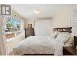 18 Erlesmere Avenue, Brampton, ON L6W2T5 Photo 12
