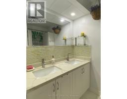 3412 Ellengale Drive, Mississauga, ON L5C1Z4 Photo 14