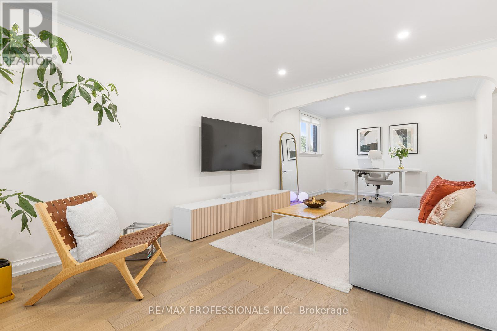 27 BRAWLEY AVENUE - 10
