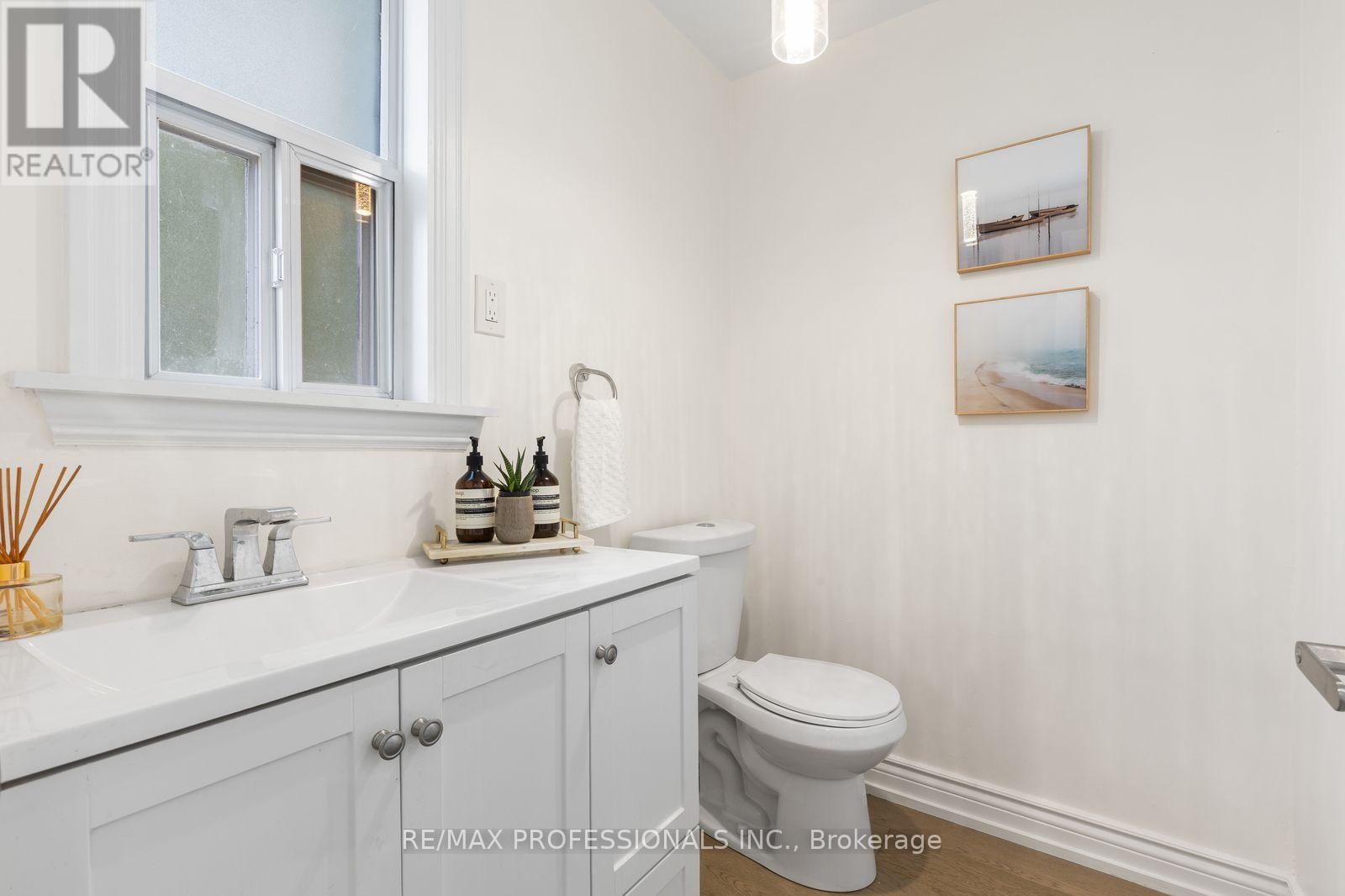 27 BRAWLEY AVENUE - 13