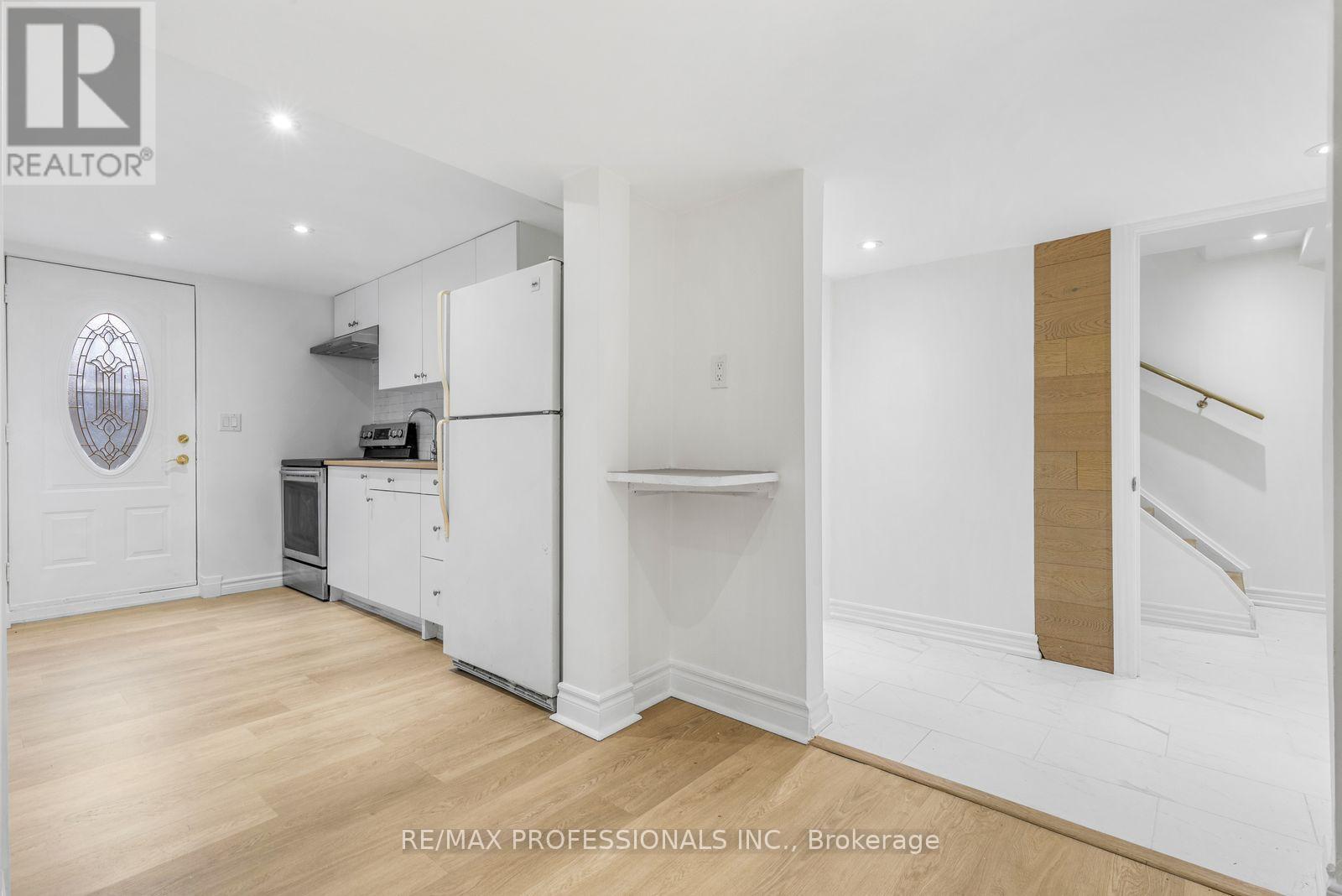 27 BRAWLEY AVENUE - 20