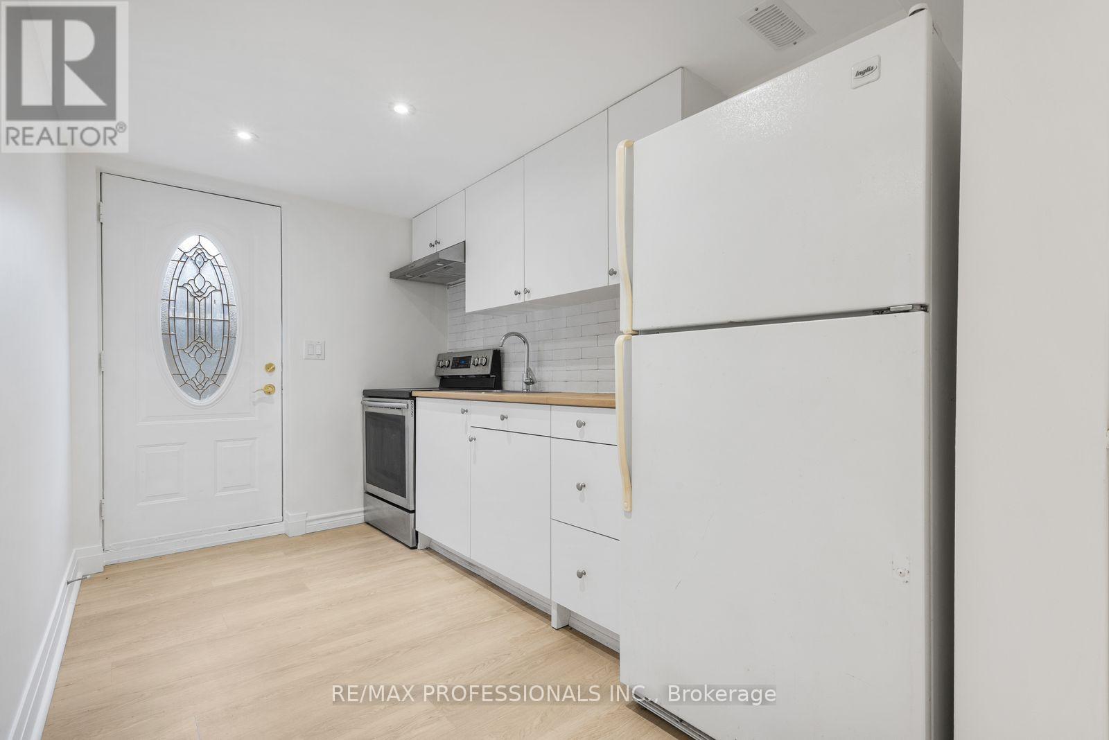 27 BRAWLEY AVENUE - Image 22