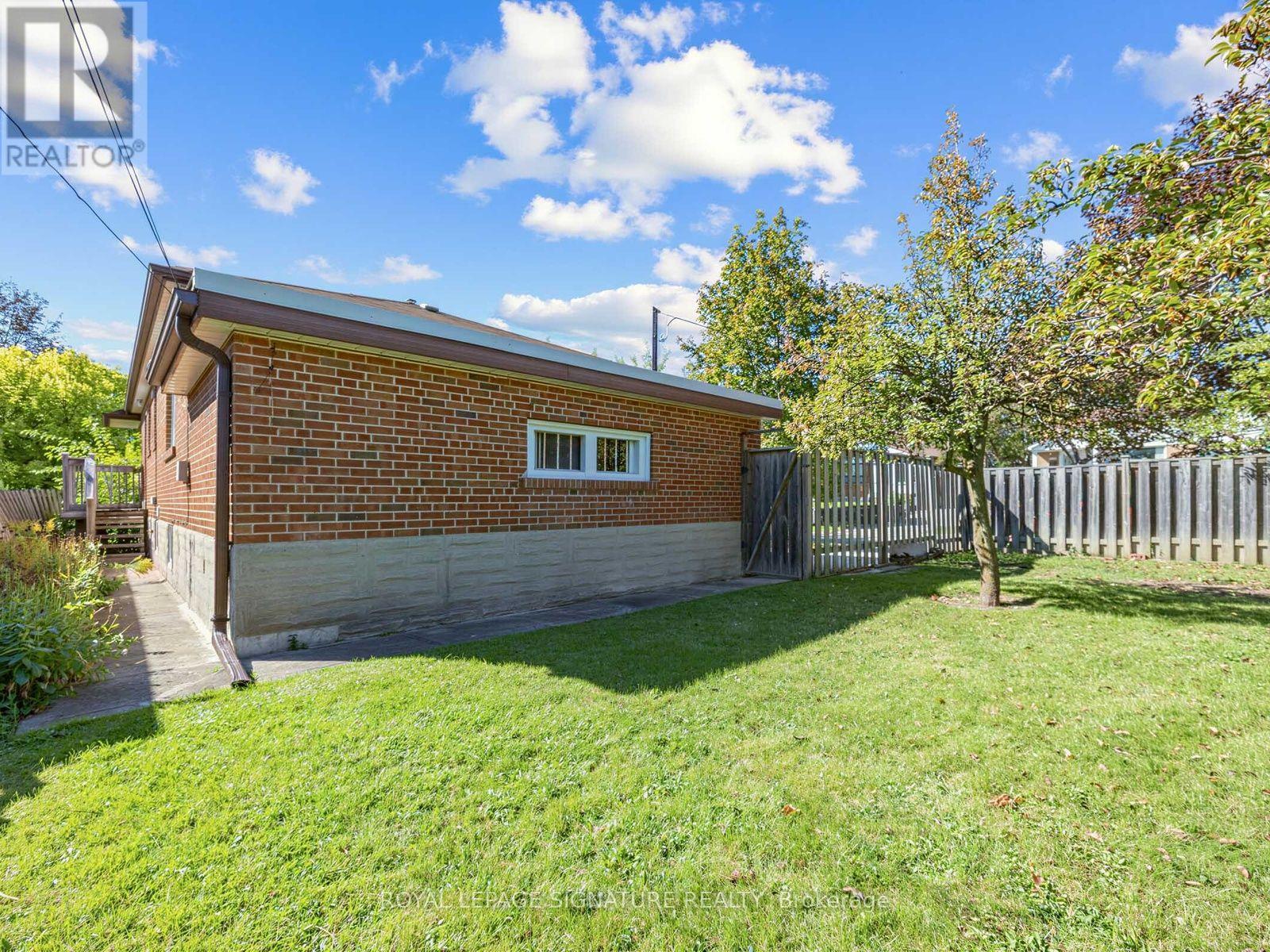 47 BEACON ROAD - 34