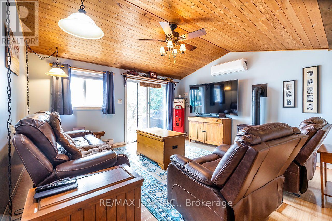923 SILVER LEAF DRIVE - 17