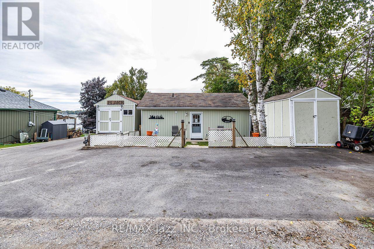 923 SILVER LEAF DRIVE - 33