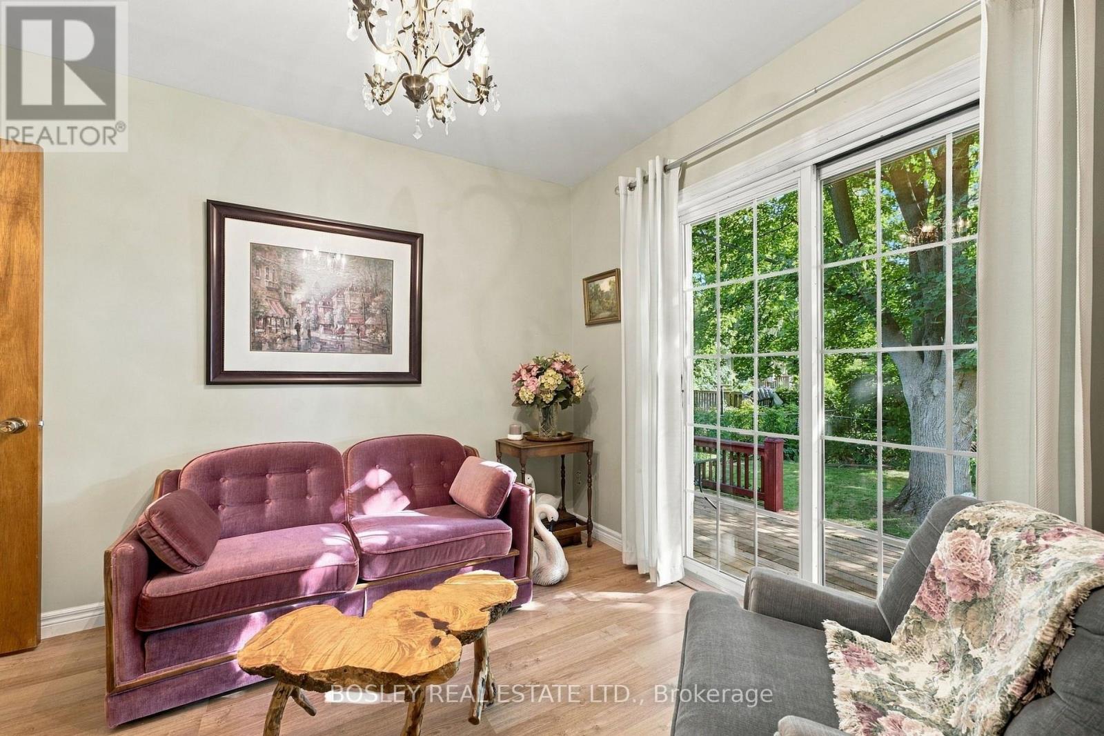 229 DRURY LANE - 14