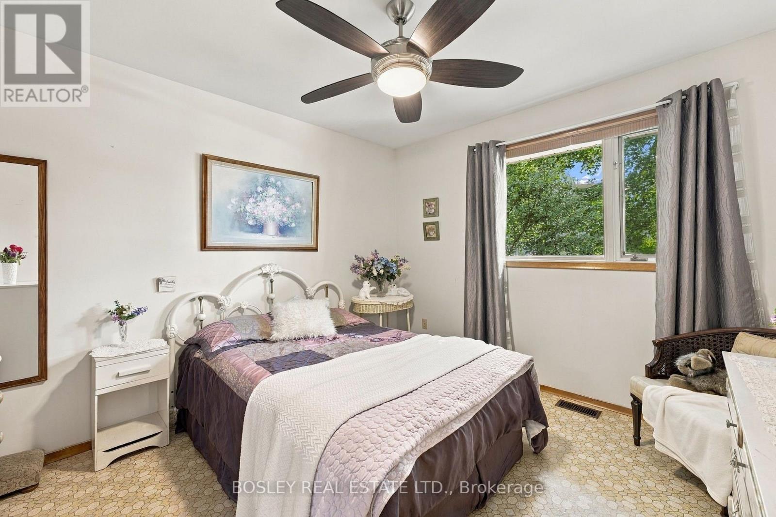 229 DRURY LANE - Image 17