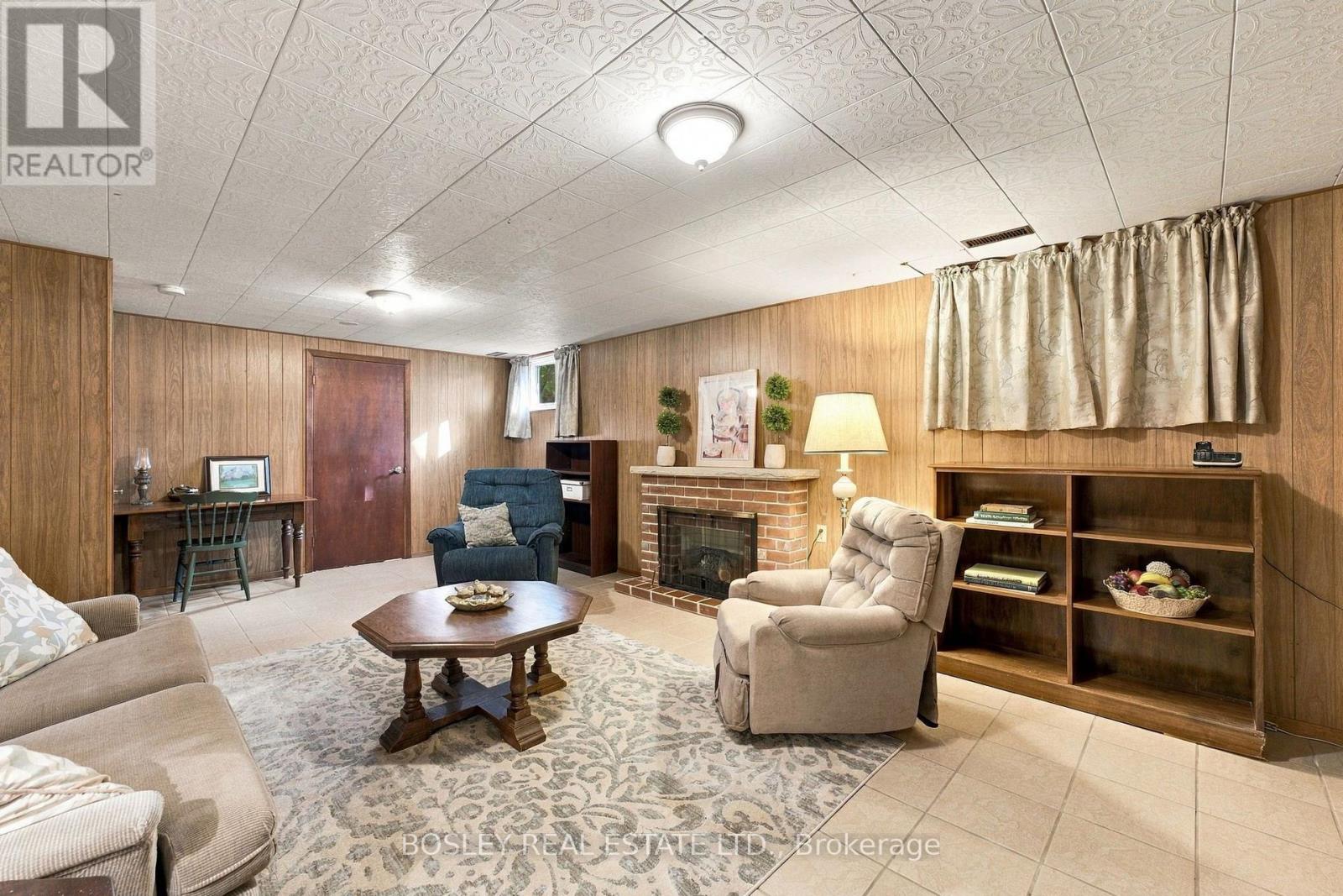 229 DRURY LANE - Image 21