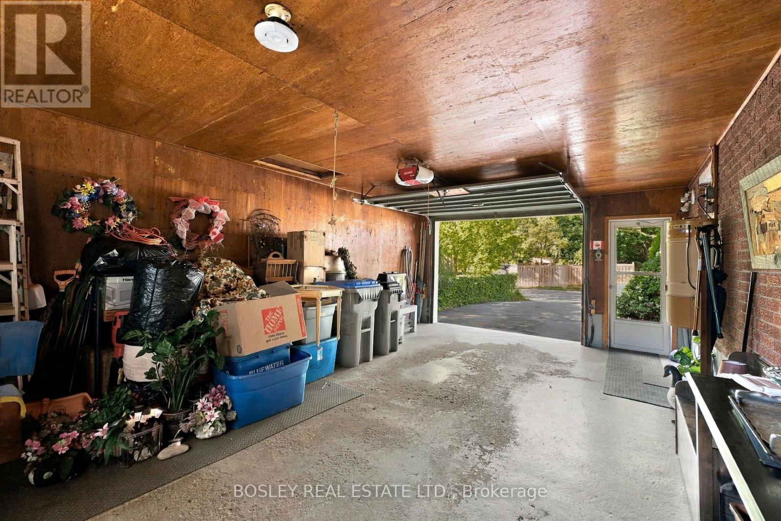 229 DRURY LANE - Image 31
