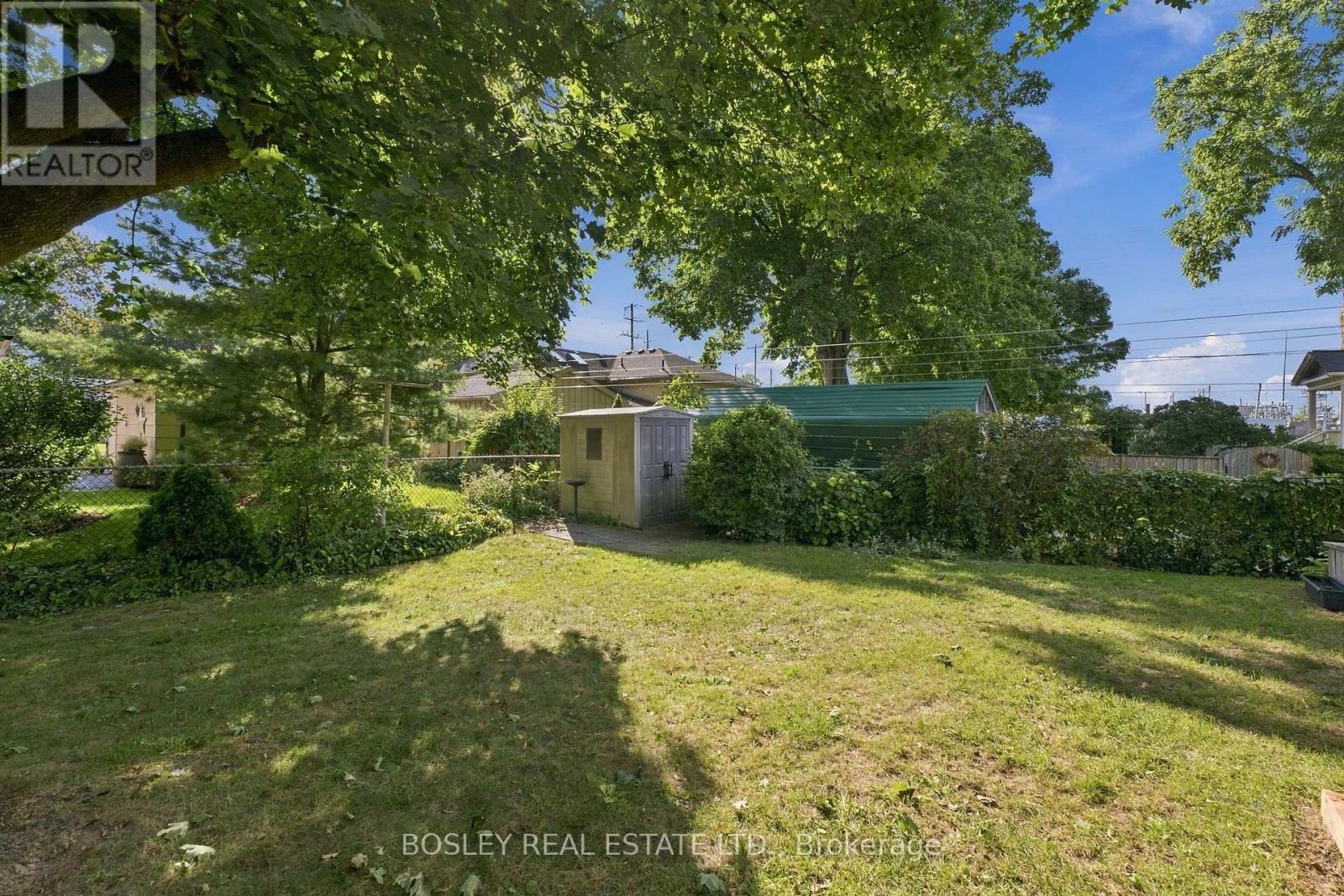 229 DRURY LANE - 38