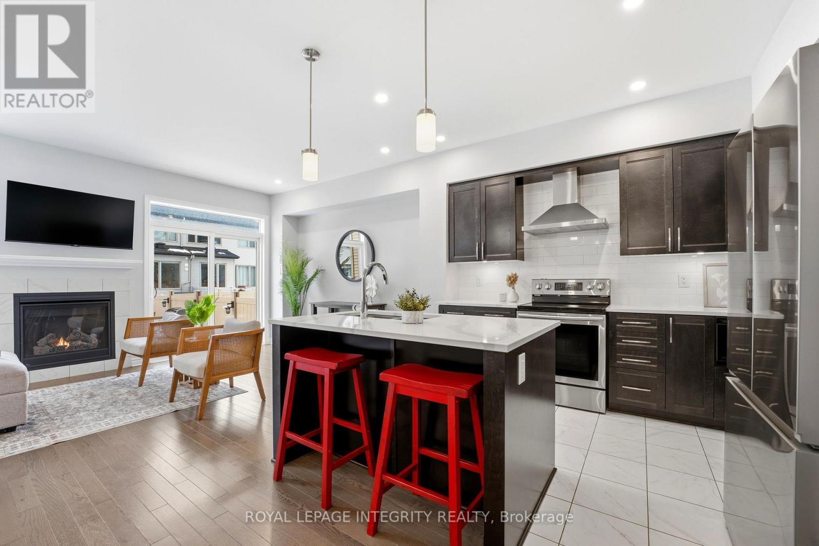 13 BRIXTON WAY - Image 18