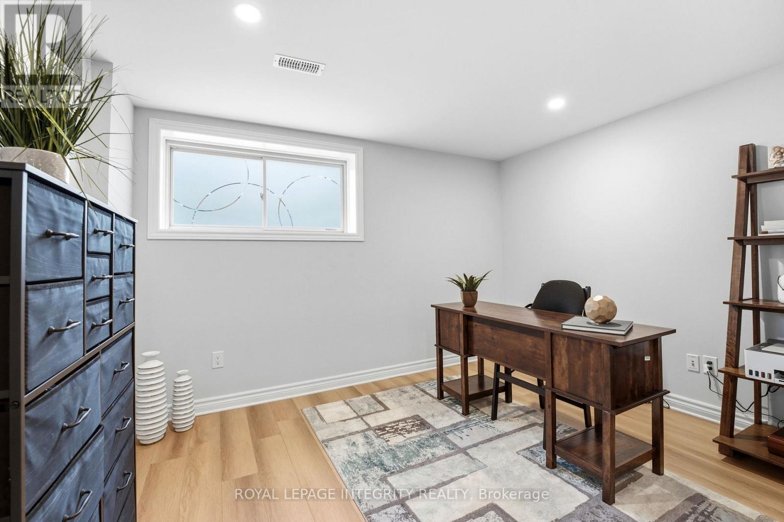 13 BRIXTON WAY - Image 36