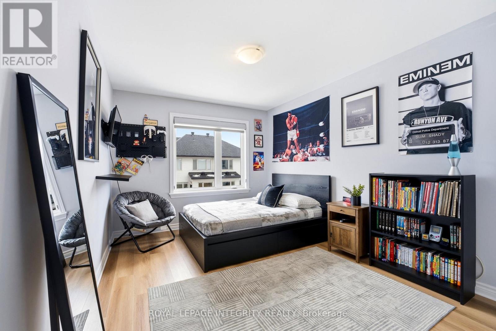 13 BRIXTON WAY - Image 30