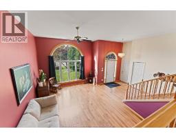Dining room - 66 Oak, Essex, ON N8M3C5 Photo 9