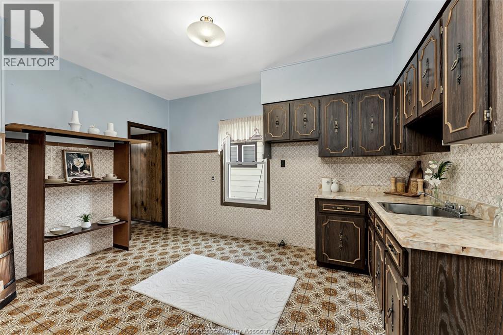 841 PIERRE AVENUE - 7