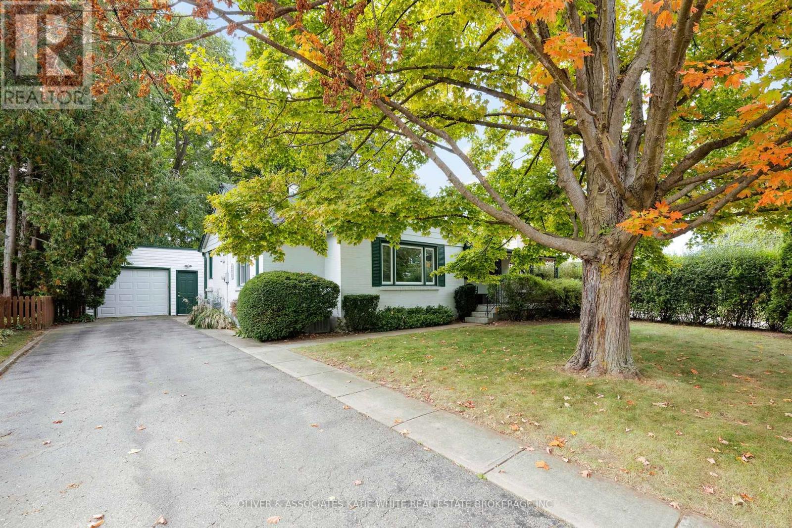 371 Reynolds Road, London South (South B), Ontario, N6K2P8, London South (South B), Ontario — photo 1 of 5