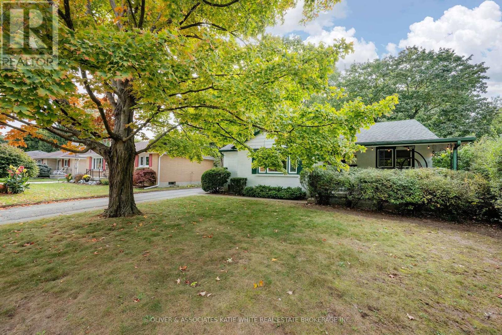 371 Reynolds Road, London South (South B), Ontario, N6K2P8, London South (South B), Ontario — photo 2 of 5