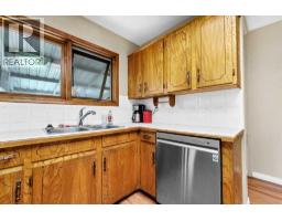 3pc Bathroom - 469 19 Street Ne, Medicine Hat, AB T1C1G2 Photo 13