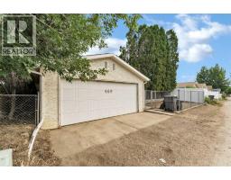 469 19 Street Ne, Medicine Hat, AB T1C1G2 Photo 47