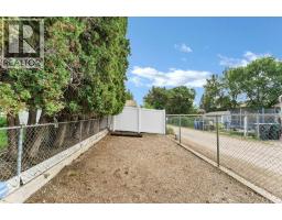 469 19 Street Ne, Medicine Hat, AB T1C1G2 Photo 46
