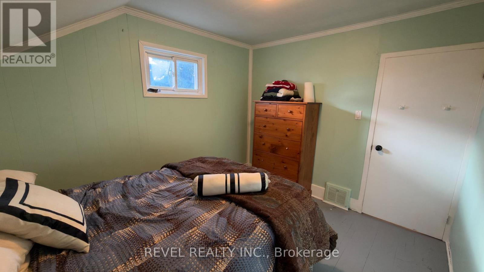 114 CIRCLE PLACE - 18