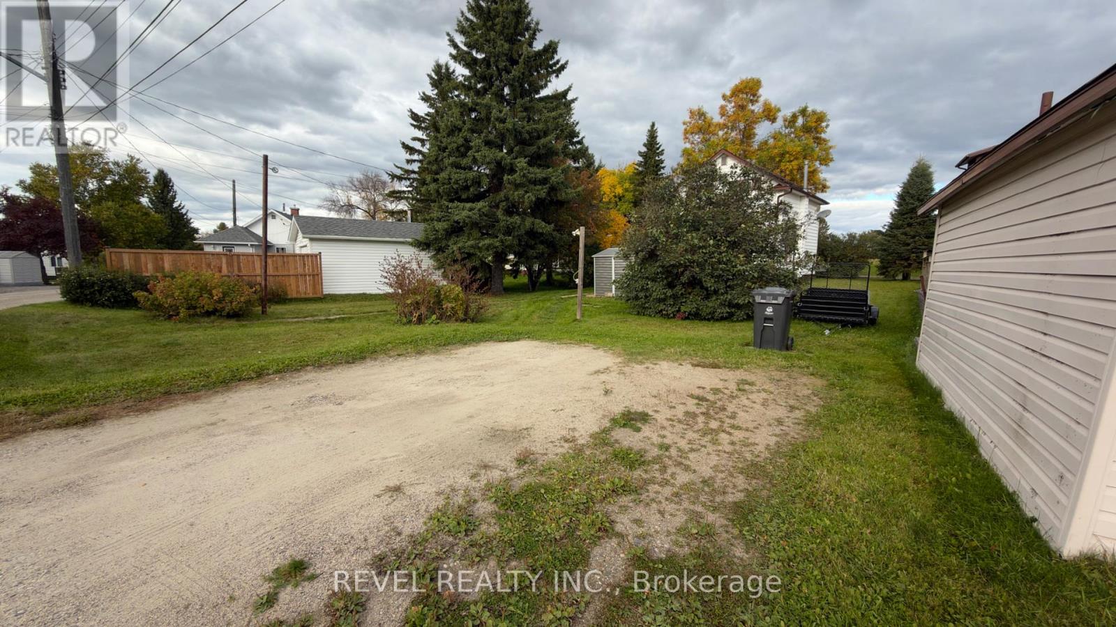 114 CIRCLE PLACE - 5