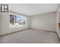 2pc Bathroom - 184 Everridge Way Sw, Calgary, AB T2Y4S9 Photo 8