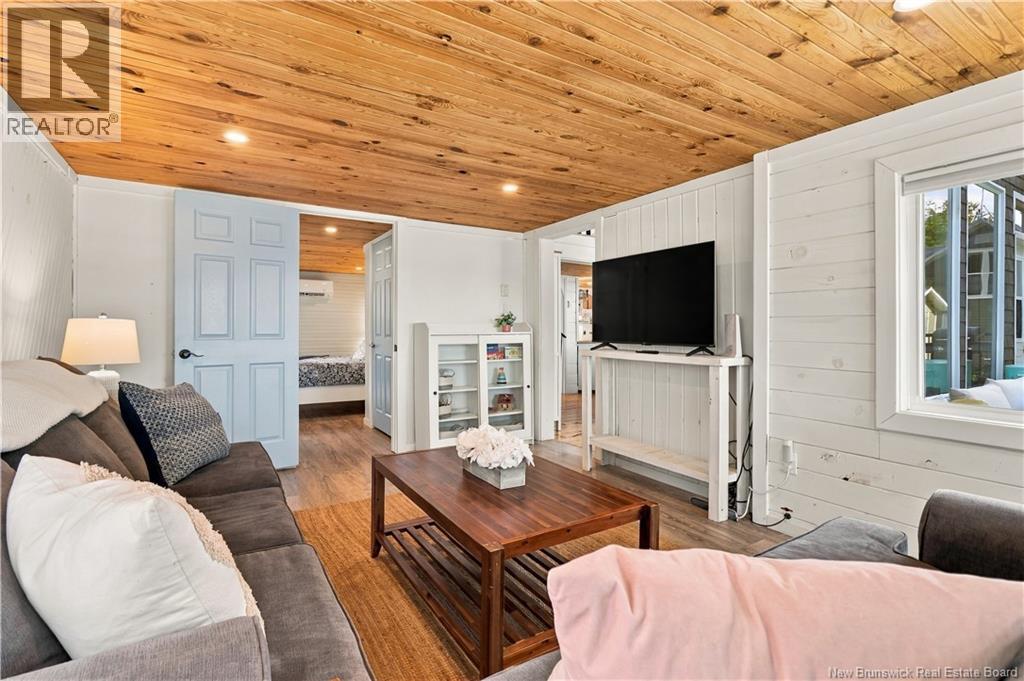 87 Hazen Lane - Image 25