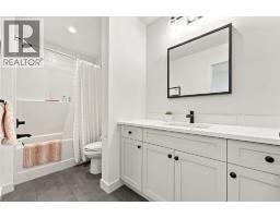 1460 Bayview Point Sw, Airdrie, AB T4B5K2 Photo 35